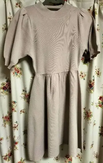 An MILLE 퍼프 소매 미니 니트 원피스