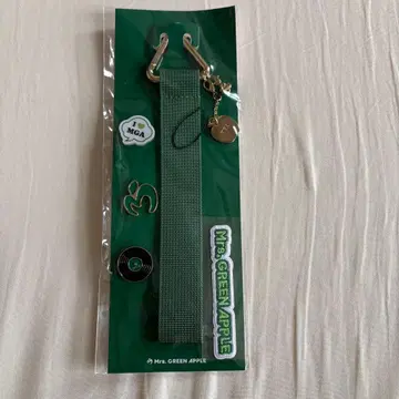 Mrs. Mrs. GREEN APPLE Decoration Strap