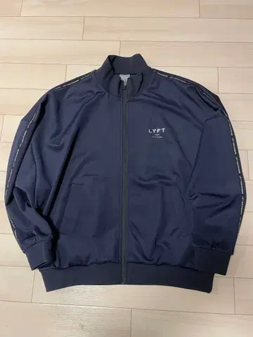LYFT 엠블럼 자켓