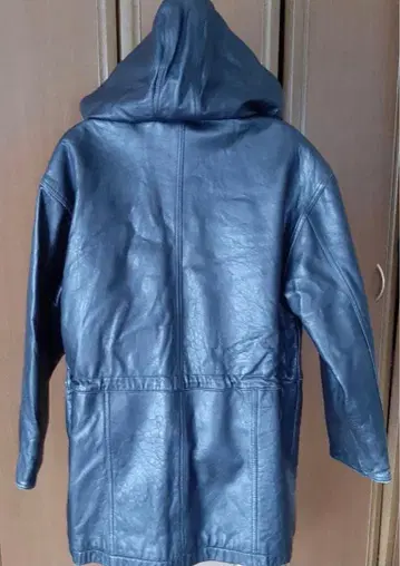 Polo 가죽 후드 부착 코트