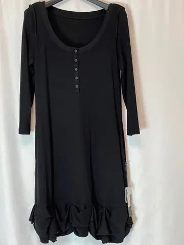 FOXEY 블랙 7부 소매 무릎 기장 원피스 프릴 밑단