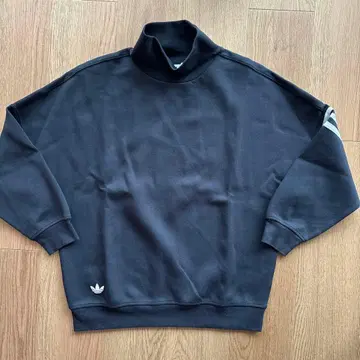 adidas 3선 블랙 하이넥 트레이닝복