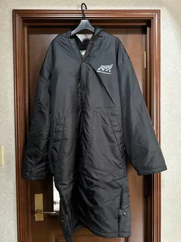 BMW 모터스포츠 벤치 코트 블랙