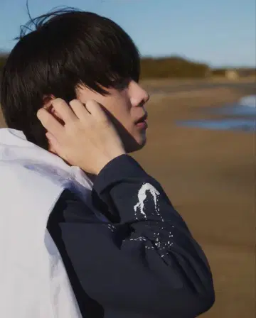 Etrarium 'NAMIDA' Navy LS shirt