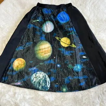 우주 패턴 플레어 스커트 M 사이즈