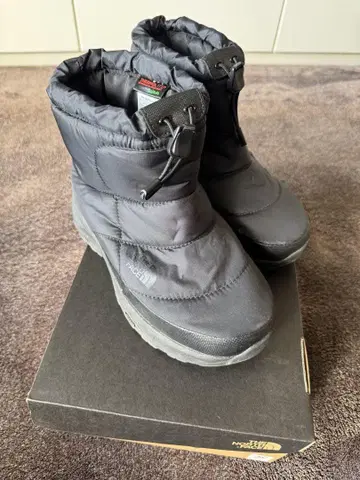 THE NORTH FACE 블랙 숏부츠