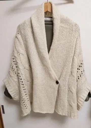 아이보리 케이블 짜임 가디건