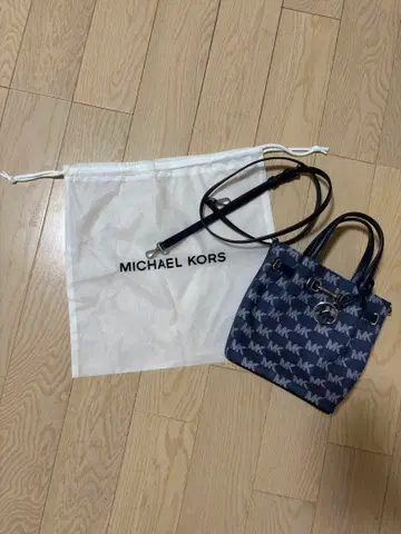 MICHAEL KORS MK 로고 숄더백