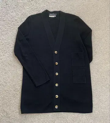 페라가모 가디건