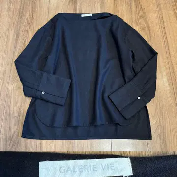GALERIE VIE 갤러리 바이 울 풀오버 블라우스