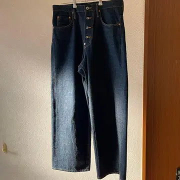 SUGAR HILL. Classic Denim Pants. size32