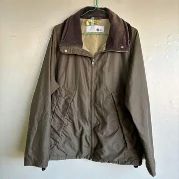 U.U 나일론 자켓 올리브 그린