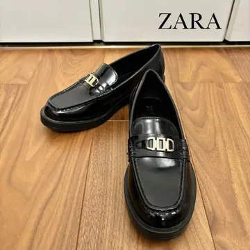 ZARA 블랙 로퍼 사이즈 35