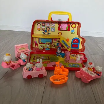 헬로키티 유치원 버스 소꿉놀이 세트