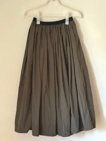 [ miumannH ] 카키 플레어 스커트 아시야 고베