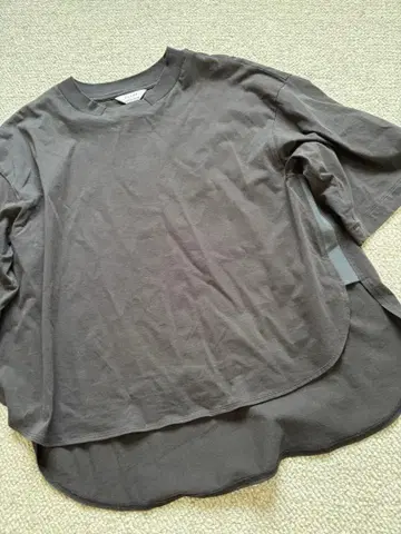 irise 이리제 티셔츠 반팔 블랙