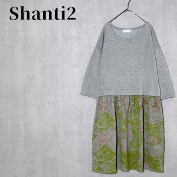 Shanti2 티셔츠 x 페이즐리 조 스커트 그레이 도킹 원피스