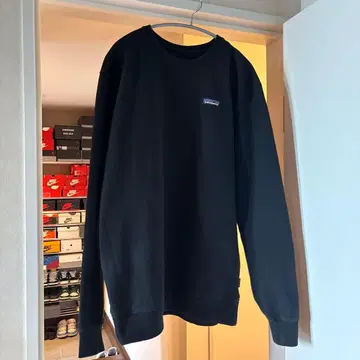 파타고니아 블랙 맨투맨