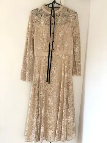 엘레강트한 레이스 원피스