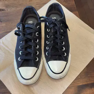 블랙 캔버스 스니커즈