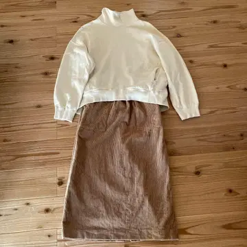 니콜슨앤니콜슨 셋업 스커트&맨투맨