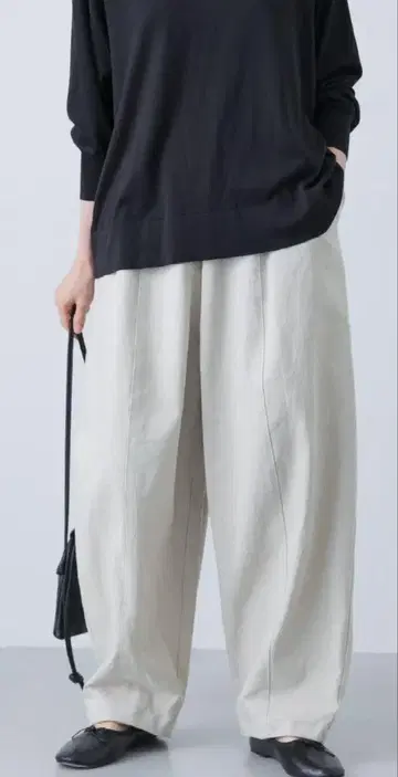 새상품 택 포함  코튼 볼륨 팬츠 IVORY