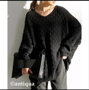 새상품 [안티카] 아란 패턴 돌먼 니트 블랙