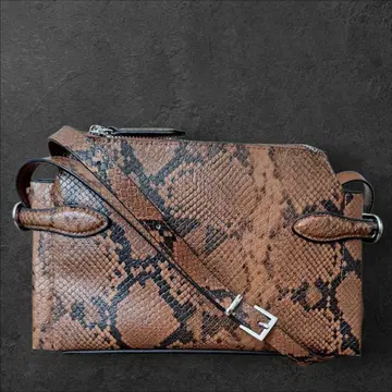 H&M 크로스 바디백 브라운/스네이크 스킨 패턴 가을/겨울