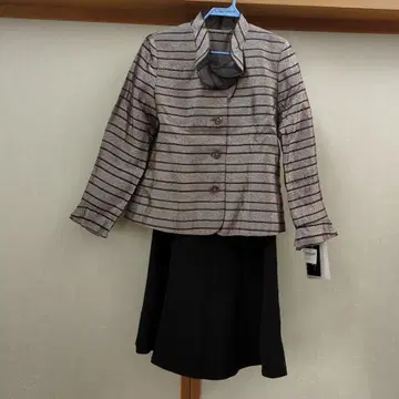 모리타 스트라이프 패턴 스커트 수트