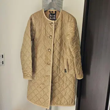 [ LAVENHAM ] 38 사이즈 베이지 퀼팅 코트 라벤햄