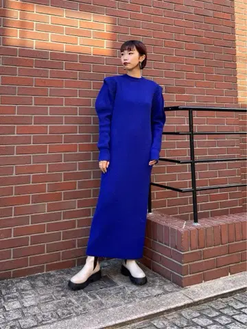 UN3D. 파워 숄더 니트 원피스 블루 38 사이즈