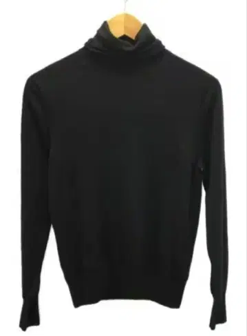 스픽 앤 스팬 블랙 워셔블 터틀넥 니트 긴팔