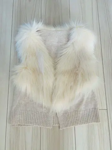 퍼 달린 니트 베스트 사이즈