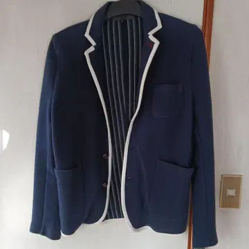 네이비 자켓 화이트 트리밍