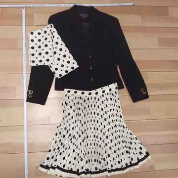 블랙 자켓 도트 스커트 스카프 세트