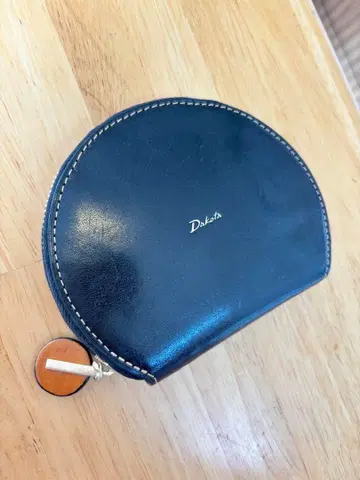 Dakota 체르키오 블랙