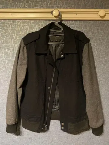 바나나 리퍼블릭 바시티 자켓 자켓