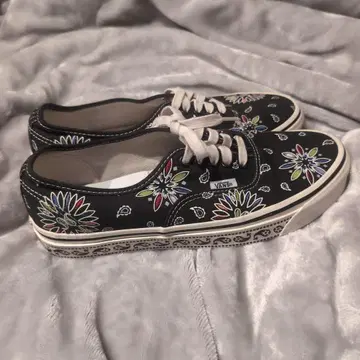 Vans 꽃무늬 블랙 스니커즈