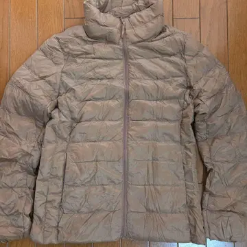 UNIQLO 울트라 라이트 다운 M 사이즈 브라운