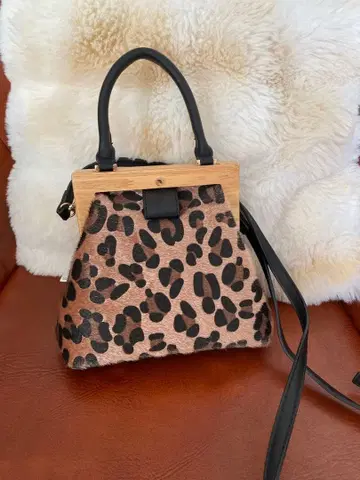 레오파드 무늬 미니 숄더백