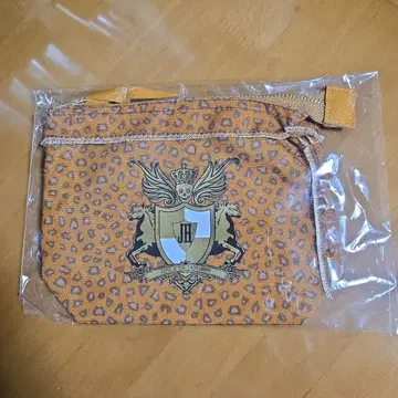 2PM 준호 파우치