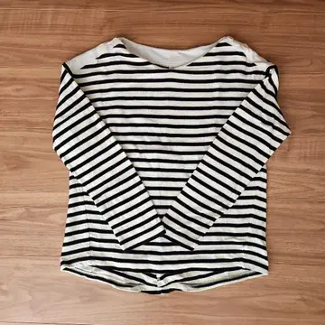 HumanWoman 스트라이프 보트넥 긴팔 상의