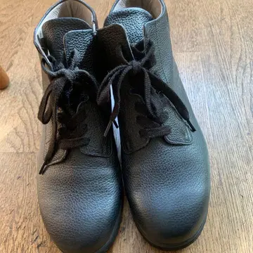 할메가죽 블랙 부츠 23cm