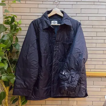 유니클로 안야 힌드마치 퍼프 테크 셔츠 자켓 XL