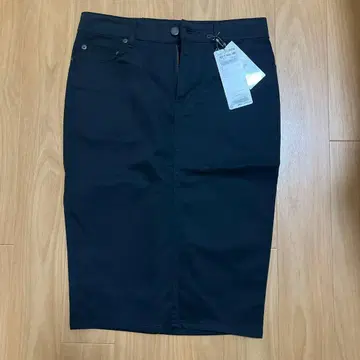 블랙 타이트 스커트 스컬 버튼