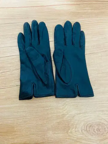 피에르 가르뎅 블랙 가죽 장갑 리본 포함 커프스