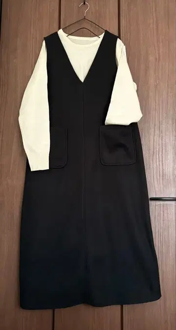 택 포함 새상품 ABITOKYO 오버롤 스커트 블랙