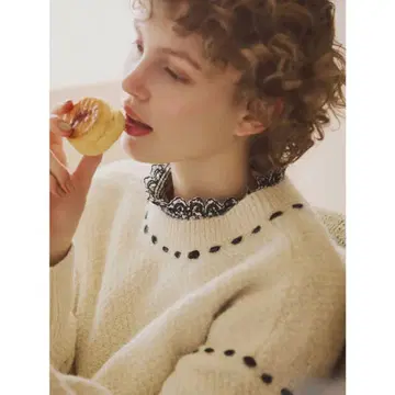 사만사 모스모스 2way 스티치 배색 사슴 무늬 니트