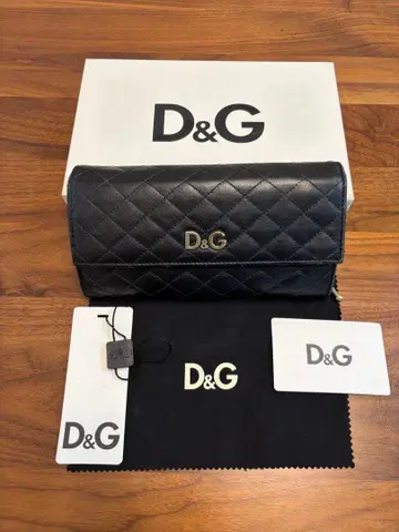 D&G 퀼팅 장지갑 블랙