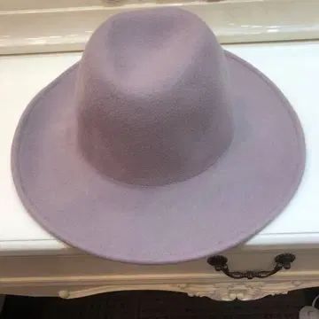 연보라 펠트 햇